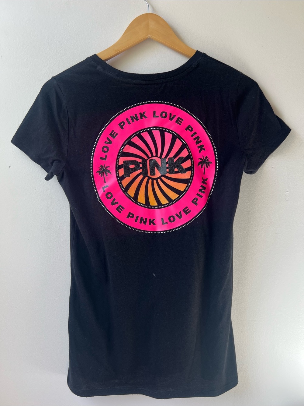 PINK Victoria's Secret Black Tee with Hot Pink & Orange Design (MEASUREMENTS👇🏼)
